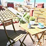 Vestal Classic Adults Only Πανδοχείο