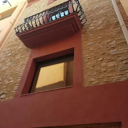 Vestal Classic Adults Only Cambrils
